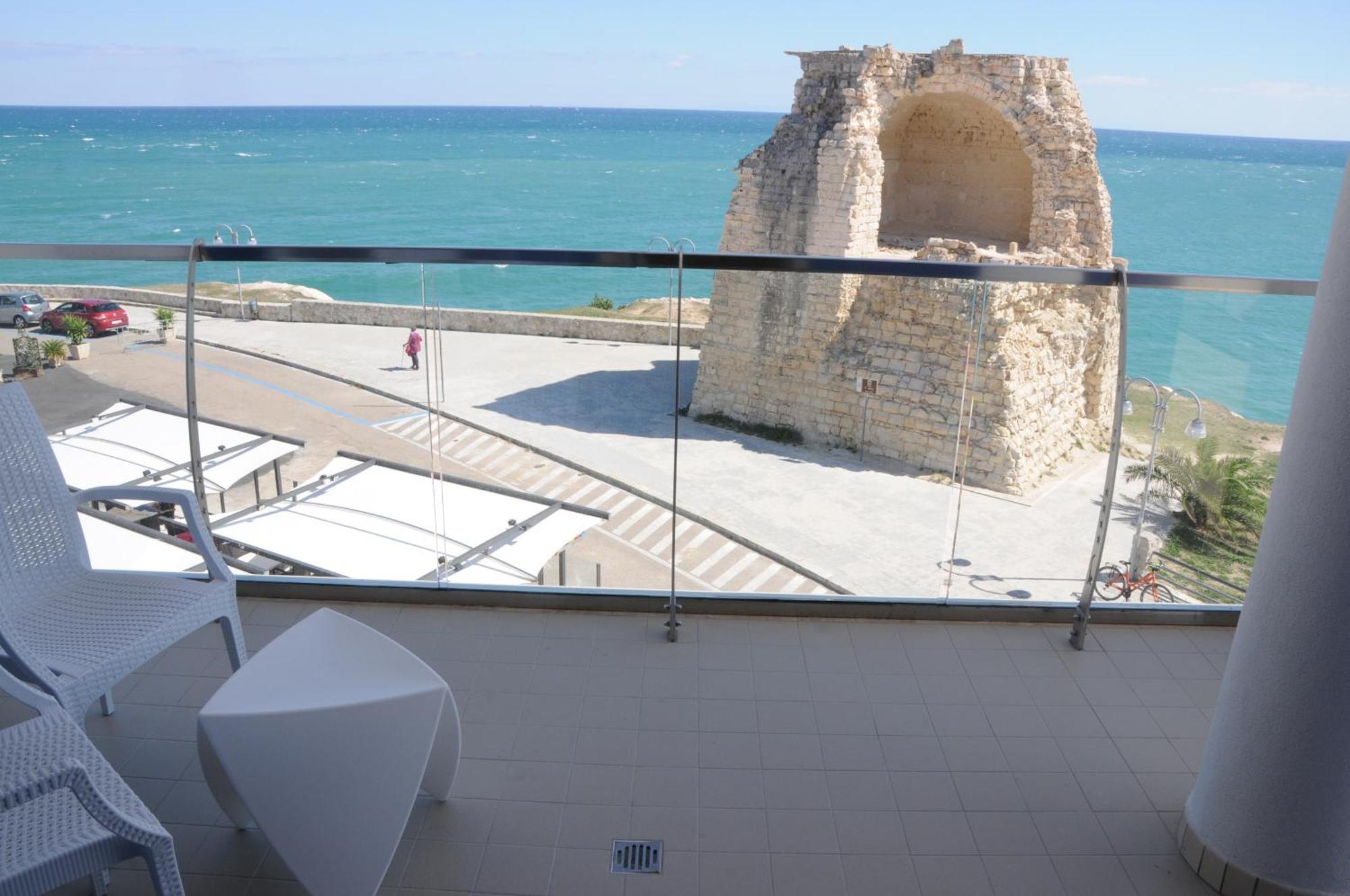Hotel Belvedere Torre dell'Orso Esterno foto