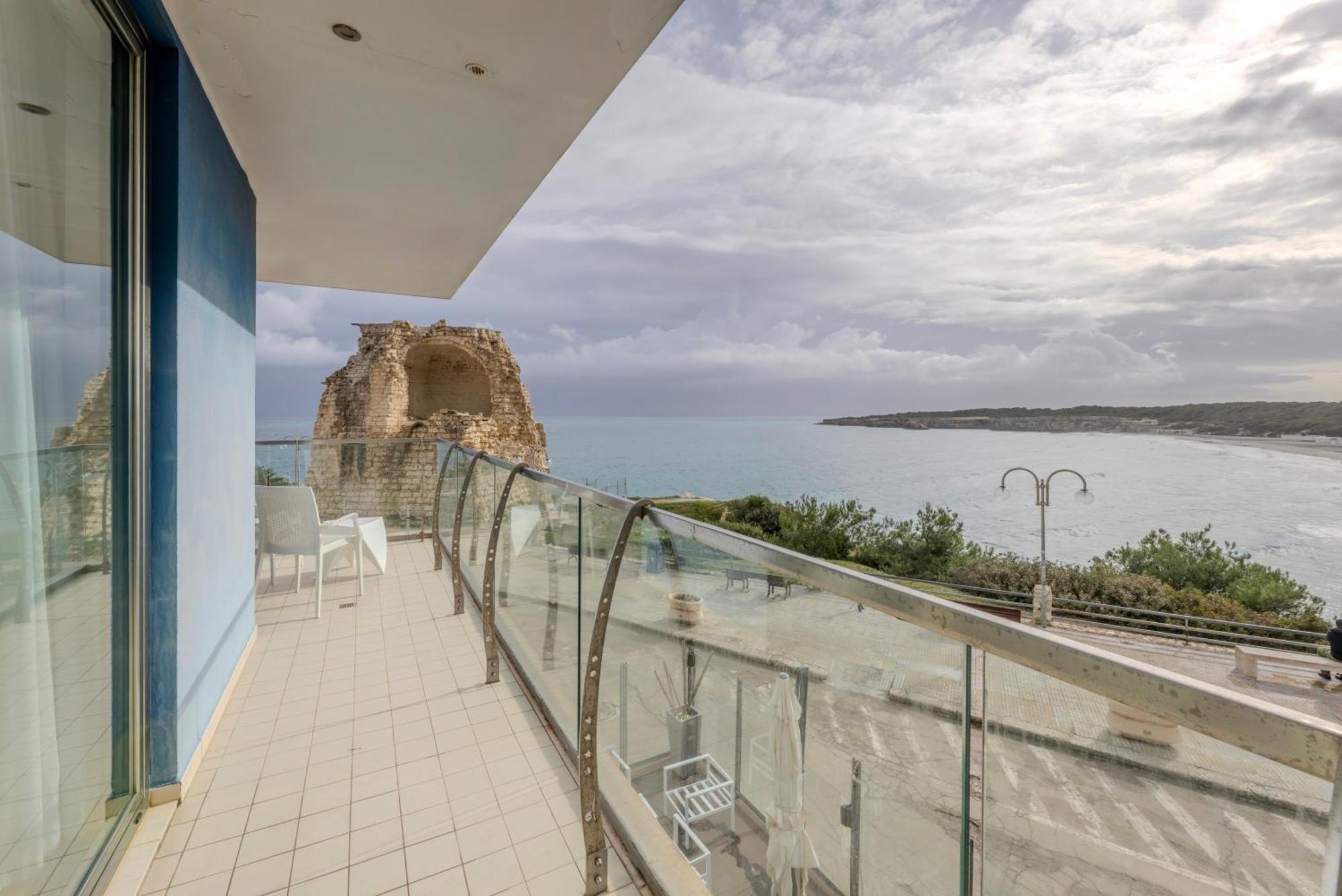 Hotel Belvedere Torre dell'Orso Esterno foto